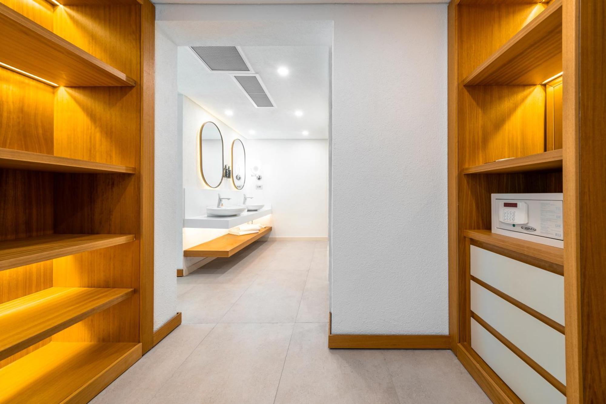 The Norm Collection Door'A Bodrum Торба Стая снимка